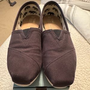 Toms size 9 classic black canvas